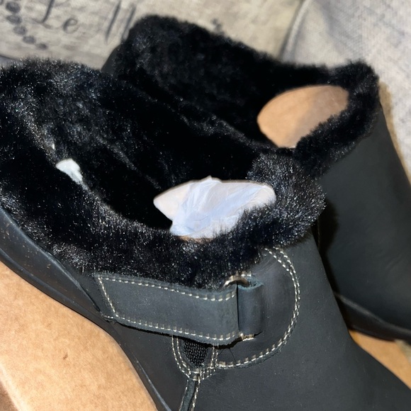 NEW Clarks Roseville faux fur lined clog - Picture 6 of 7